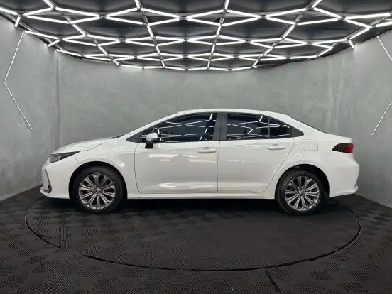 TOYOTA-COROLLA-2023