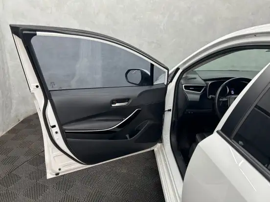 TOYOTA-COROLLA-2023