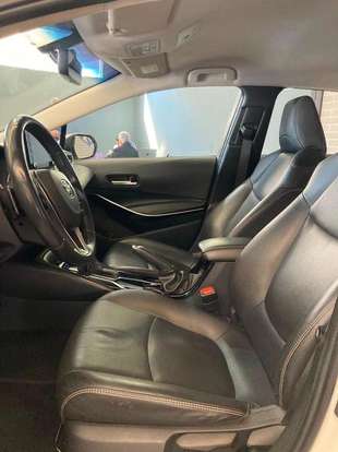 TOYOTA-COROLLA-2021
