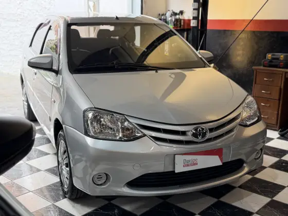 TOYOTA ETIOS 1.5 XS 16V FLEX 4P MANUAL TOYOTA ETIOS 1.5 XS 16V FLEX 4P MANUAL