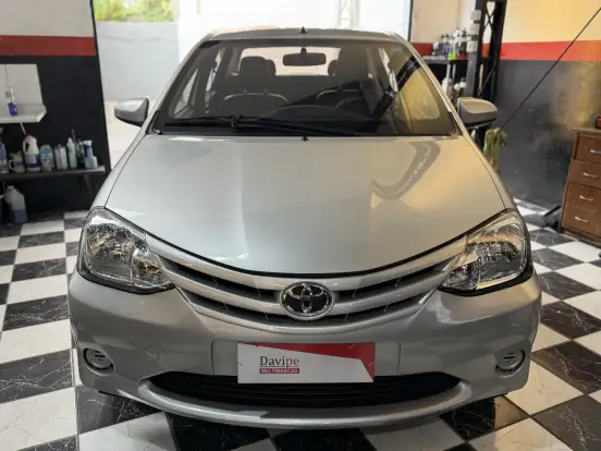 TOYOTA-ETIOS-2015
