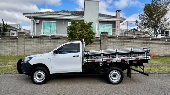 TOYOTA-HILUX-2.8 4X4 CS CHASSI 16V TURBO DIESEL 2P MANUAL TOYOTA-HILUX-2017