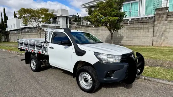 TOYOTA-HILUX-2.8 4X4 CS CHASSI 16V TURBO DIESEL 2P MANUAL TOYOTA-HILUX-2017