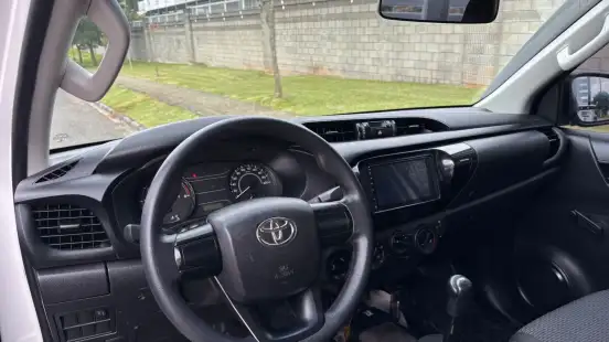 TOYOTA-HILUX-2.8 4X4 CS CHASSI 16V TURBO DIESEL 2P MANUAL TOYOTA-HILUX-2017