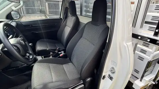 TOYOTA-HILUX-2.8 4X4 CS CHASSI 16V TURBO DIESEL 2P MANUAL TOYOTA-HILUX-2017