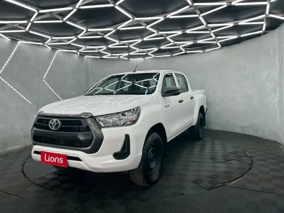 TOYOTA HILUX 2.8 D-4D TURBO DIESEL CD POWER PACK 4X4 MANUAL