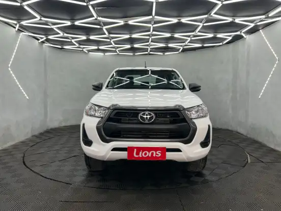 TOYOTA-HILUX-2024