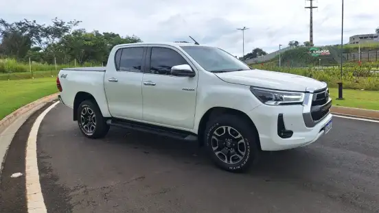 TOYOTA-HILUX-2020