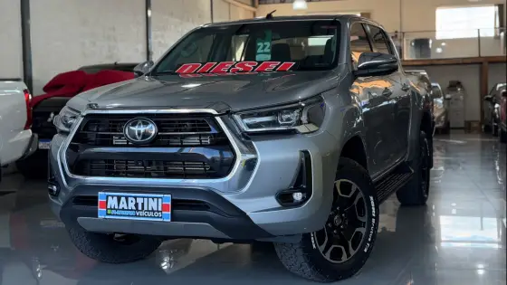 TOYOTA HILUX 2.8 D-4D TURBO DIESEL CD SRX 4X4 AUTOMÁTICO