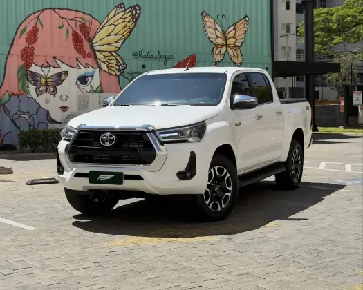 TOYOTA HILUX 2.8 SRX 4X4 CD 16V DIESEL 4P AUTOMÁTICO TOYOTA HILUX 2.8 SRX 4X4 CD 16V DIESEL 4P AUTOMÁTICO