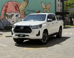 TOYOTA HILUX 2.8 SRX 4X4 CD 16V DIESEL 4P AUTOMÁTICO TOYOTA HILUX 2.8 SRX 4X4 CD 16V DIESEL 4P AUTOMÁTICO