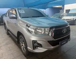 TOYOTA HILUX 2.7 SR 4X2 CD 16V FLEX 4P AUTOMÁTICO TOYOTA HILUX 2.7 SR 4X2 CD 16V FLEX 4P AUTOMÁTICO