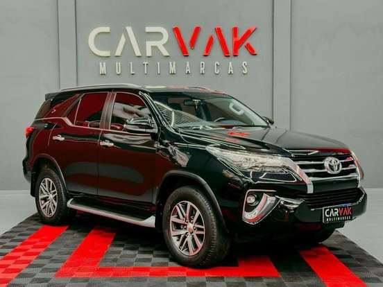 TOYOTA-HILUX-2018