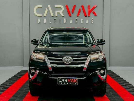 TOYOTA-HILUX-2018