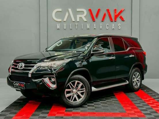 TOYOTA-HILUX-2.7 SR 4X2 CD 16V FLEX 4P AUTOMÁTICO TOYOTA-HILUX-2018