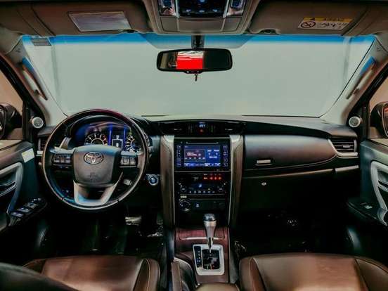 TOYOTA-HILUX-2.7 SR 4X2 CD 16V FLEX 4P AUTOMÁTICO TOYOTA-HILUX-2018
