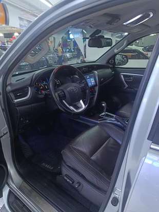 TOYOTA-HILUX-2016
