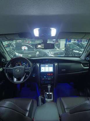 TOYOTA-HILUX-2016