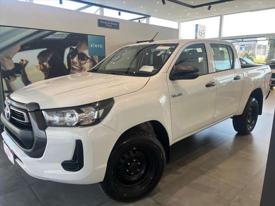 TOYOTA-HILUX-2025