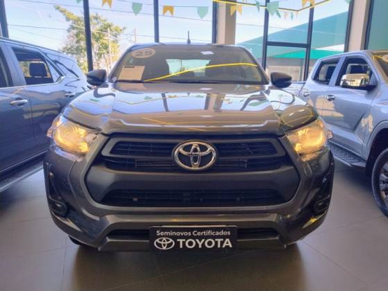 TOYOTA HILUX 2.8 D-4D TURBO DIESEL CD SR 4X4 AUTOMÁTICO