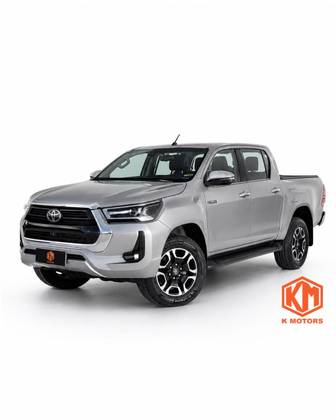 TOYOTA HILUX 2.8 D-4D TURBO DIESEL CD SRX 4X4 AUTOMÁTICO