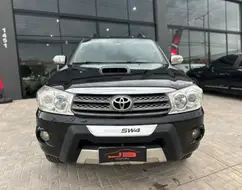 TOYOTA HILUX 3.0 SRV 4X4 CD 7 LUGARES 16V TURBO INTERCOOLER DIESEL 4P AUTOMÁTICO TOYOTA HILUX 3.0 SRV 4X4 CD 7 LUGARES 16V TURBO INTERCOOLER DIESEL 4P AUTOMÁTICO