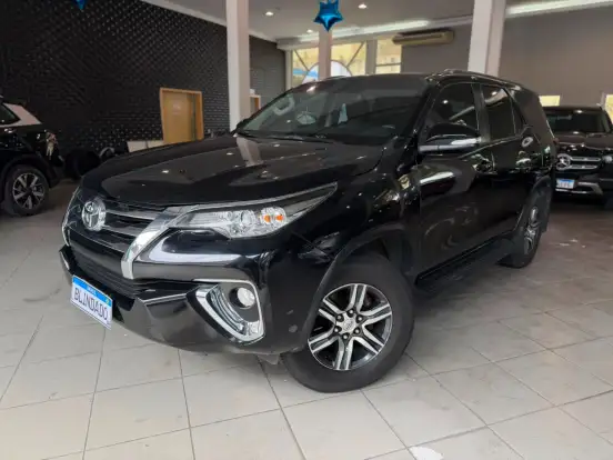 TOYOTA-HILUX SW4-2.7 SR 7 LUGARES 4X2 16V FLEX 4P AUTOMÁTICO TOYOTA-HILUX SW4-2016