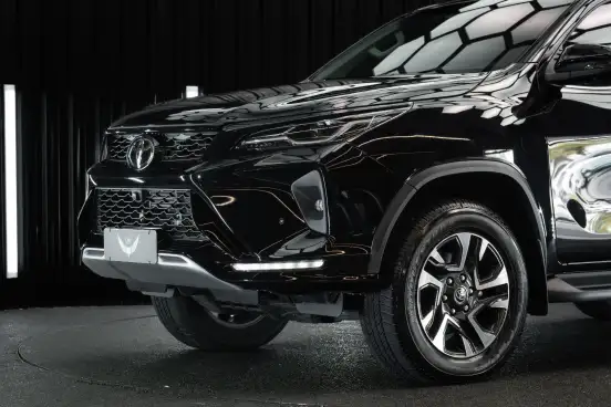 TOYOTA-HILUX SW4-2025
