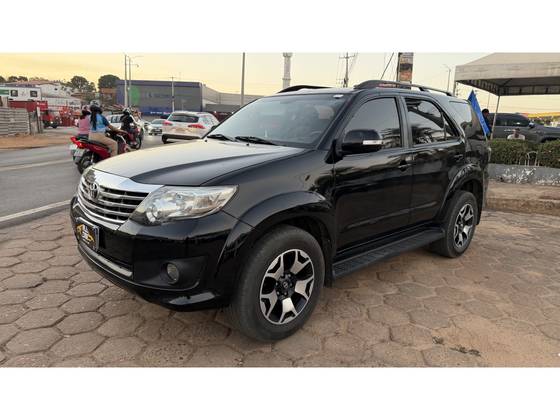 TOYOTA HILUX SW4 2.7 SR 4X2 16V FLEX 4P AUTOMÁTICO