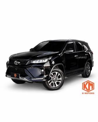 TOYOTA HILUX SW4 2.8 D-4D TURBO DIESEL DIAMOND 7L 4X4 AUTOMÁTICO