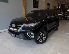 TOYOTA HILUX SW4 2.8 SRX DIAMOND 4X4 7 LUGARES 16V TURBO INTERCOOLER DIESEL 4P AUTOMÁTICO TOYOTA HILUX SW4 2.8 SRX DIAMOND 4X4 7 LUGARES 16V TURBO INTERCOOLER DIESEL 4P AUTOMÁTICO