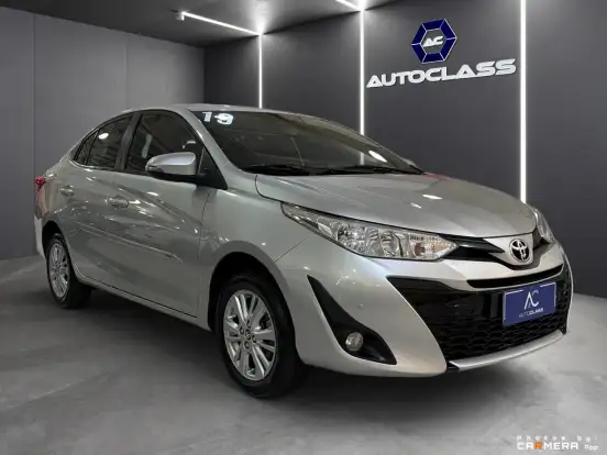 TOYOTA-YARIS-2018