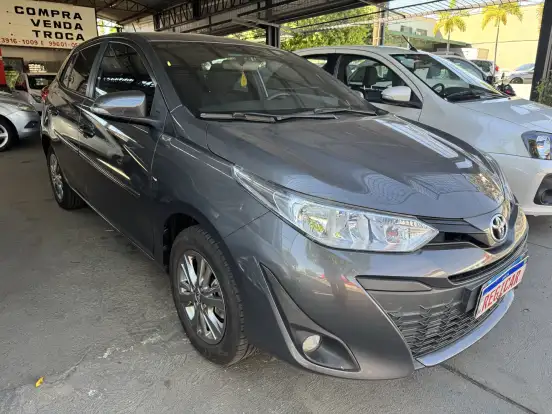 TOYOTA-YARIS-2021