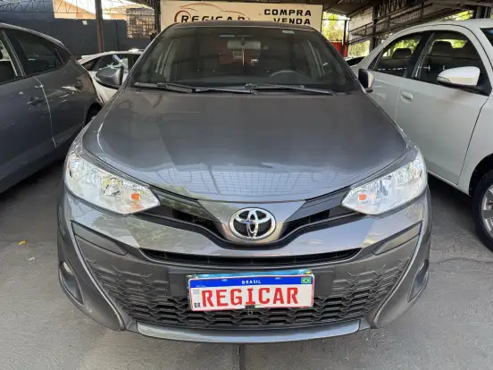 TOYOTA-YARIS-2021