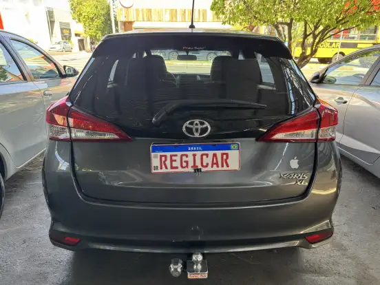 TOYOTA-YARIS-2021