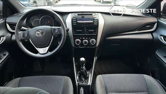 TOYOTA-YARIS-2019