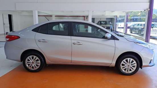 TOYOTA-YARIS-2024