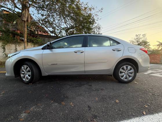 TOYOTA COROLLA 1.8 GLI 16V FLEX 4P AUTOMÁTICO