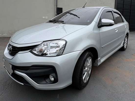 TOYOTA-ETIOS-2017