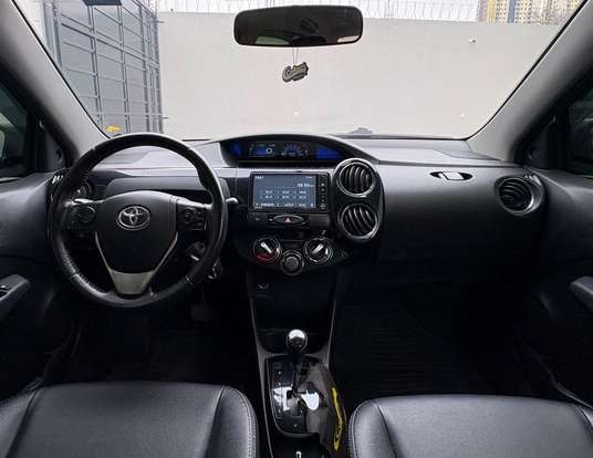 TOYOTA-ETIOS-1.5 XLS SEDAN 16V FLEX 4P AUTOMÁTICO TOYOTA-ETIOS-2017