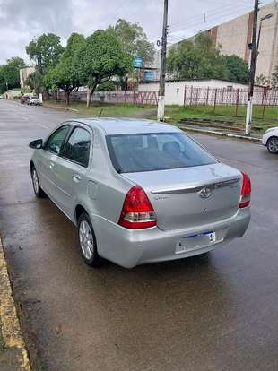 TOYOTA-ETIOS-2016