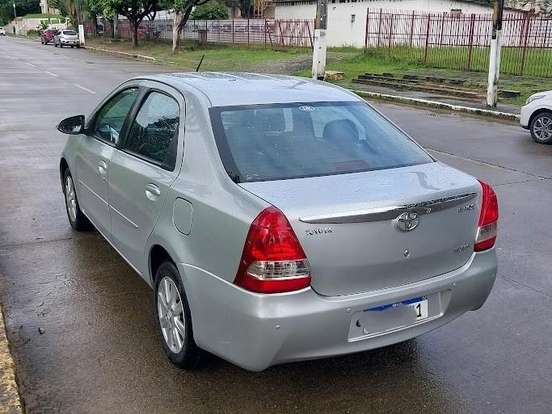 TOYOTA-ETIOS-1.5 XLS SEDAN 16V FLEX 4P AUTOMÁTICO TOYOTA-ETIOS-2016