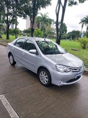 TOYOTA-ETIOS-2016