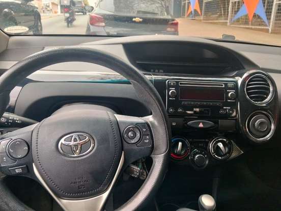 TOYOTA-ETIOS-1.5 X PLUS SEDAN 16V FLEX 4P AUTOMÁTICO TOYOTA-ETIOS-2019