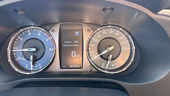 TOYOTA-HILUX-2024