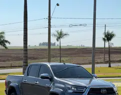 TOYOTA HILUX 2.8 D-4D TURBO DIESEL CD SRX PLUS 4X4 AUTOMÁTICO TOYOTA HILUX 2.8 D-4D TURBO DIESEL CD SRX PLUS 4X4 AUTOMÁTICO