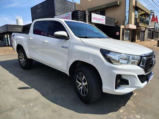 TOYOTA-HILUX-2.8 SR 4X4 CD 16V DIESEL 4P AUTOMÁTICO TOYOTA-HILUX-2018