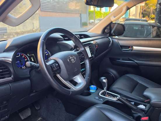 TOYOTA-HILUX-2020