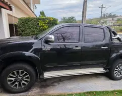 TOYOTA HILUX 3.0 SR 4X4 CD 16V TURBO INTERCOOLER DIESEL 4P AUTOMÁTICO TOYOTA HILUX 3.0 SR 4X4 CD 16V TURBO INTERCOOLER DIESEL 4P AUTOMÁTICO