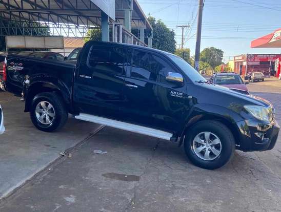 TOYOTA-HILUX-2006